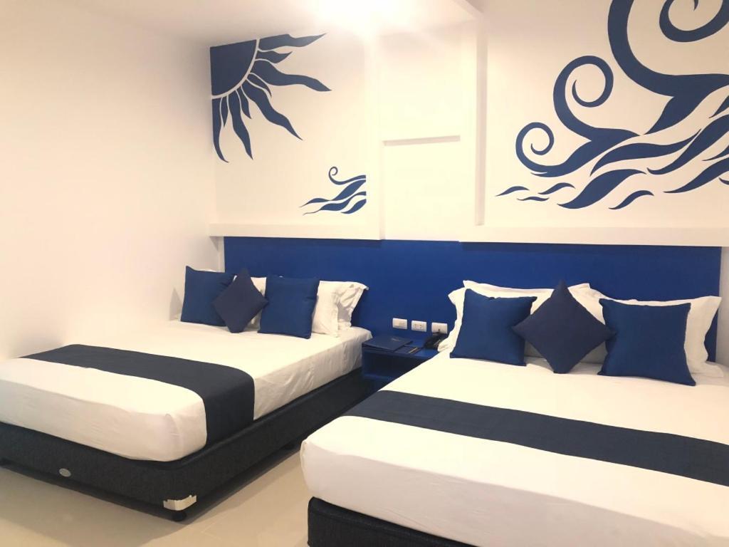 The Palladium Hotel Coron Esterno foto