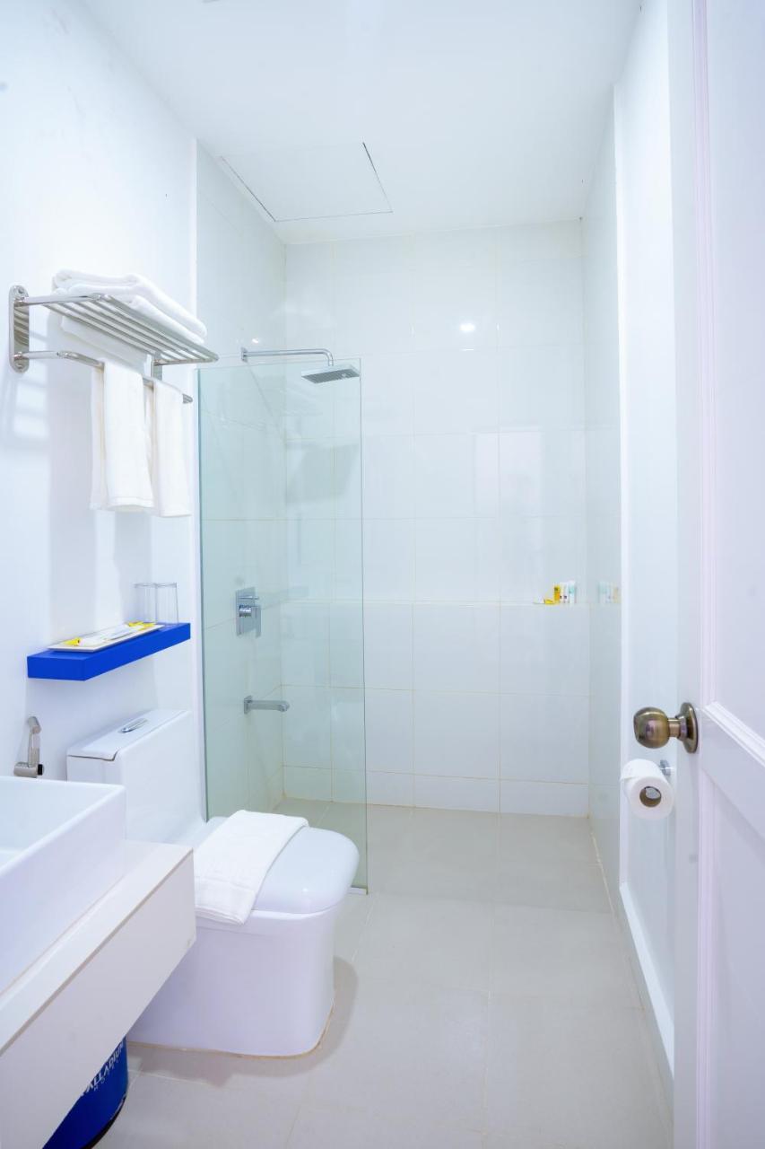 The Palladium Hotel Coron Esterno foto