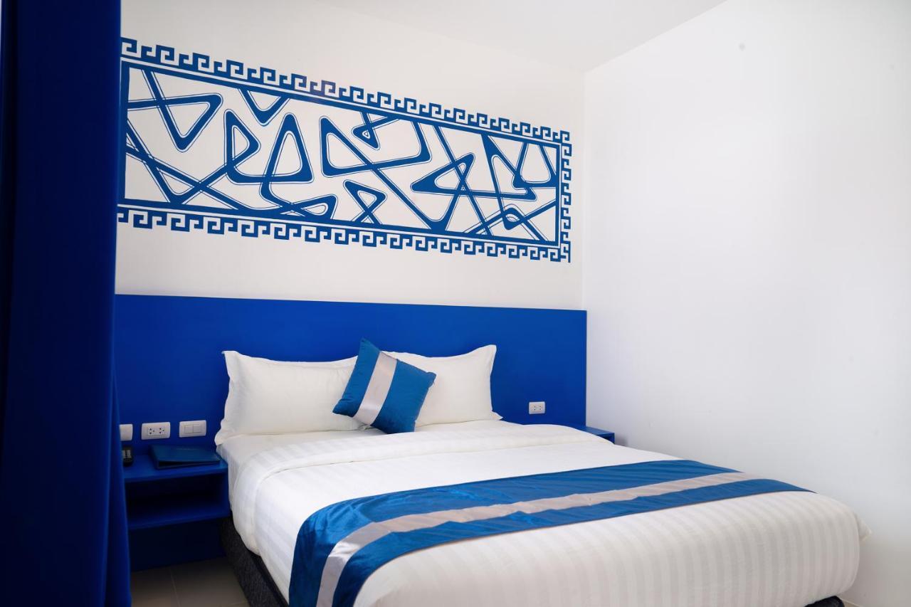 The Palladium Hotel Coron Esterno foto