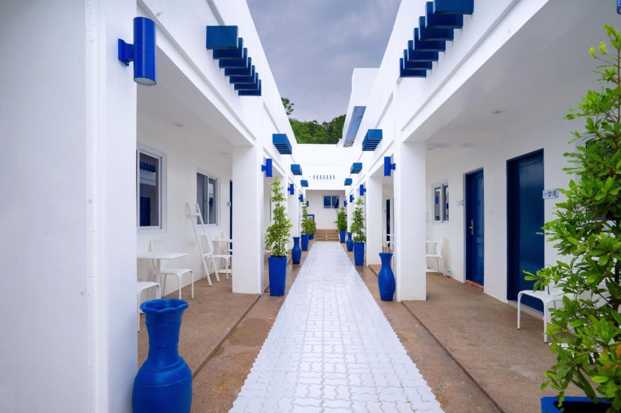 The Palladium Hotel Coron Esterno foto
